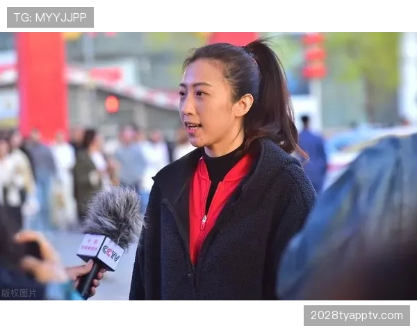 丁霞赛场上狠厉，私下却像邻家阿姨，这落差也太大了吧！