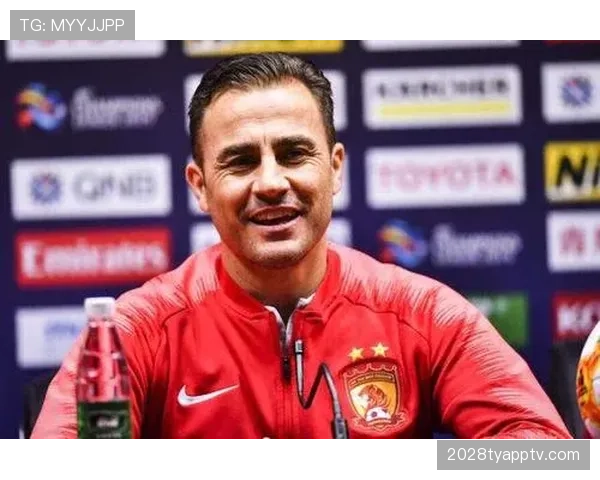 卡纳瓦罗如何通过回撤出球主导防线组织并在强强对话中压制对手边路进攻