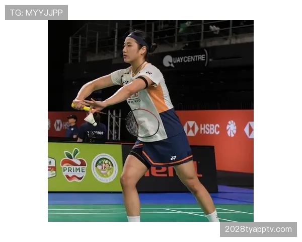 安洗莹赛场上拼命，私下却被拍到穿得像邻家女孩，差距怎么能这么大？